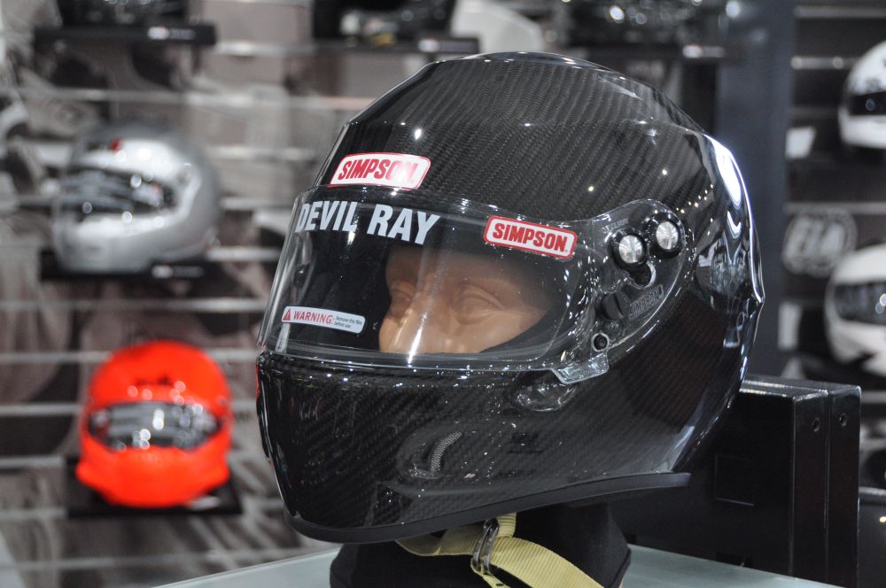 Kask Simpson Carbon Devil Ray HANS 