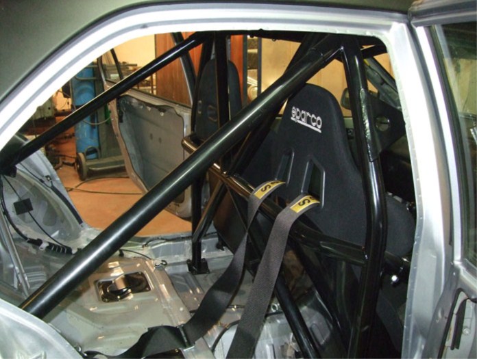 Klatka bezpieczeństwa Custom Cages Mitsubishi Lancer EVO